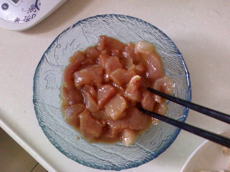 桂圆瘦肉汤步骤2