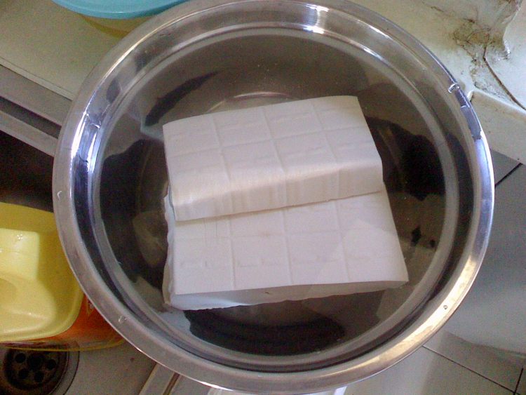 肉末拌豆腐步骤1