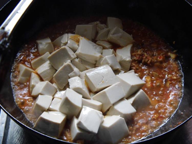 香辣肉末烧豆腐步骤9