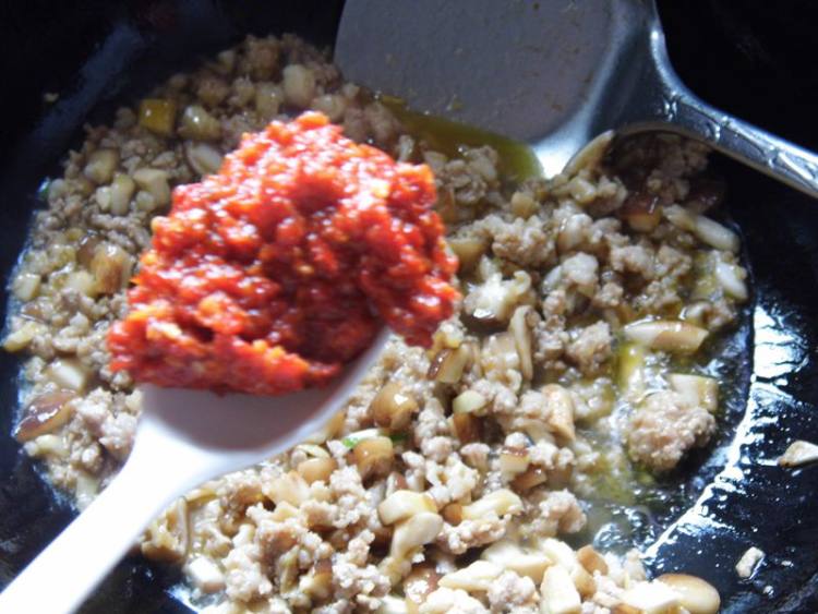 香辣肉末烧豆腐步骤8
