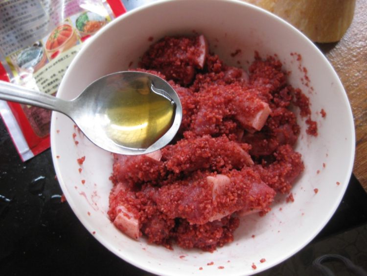 南瓜粉蒸肉步骤3