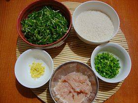 豌豆尖鸡肉粥步骤1