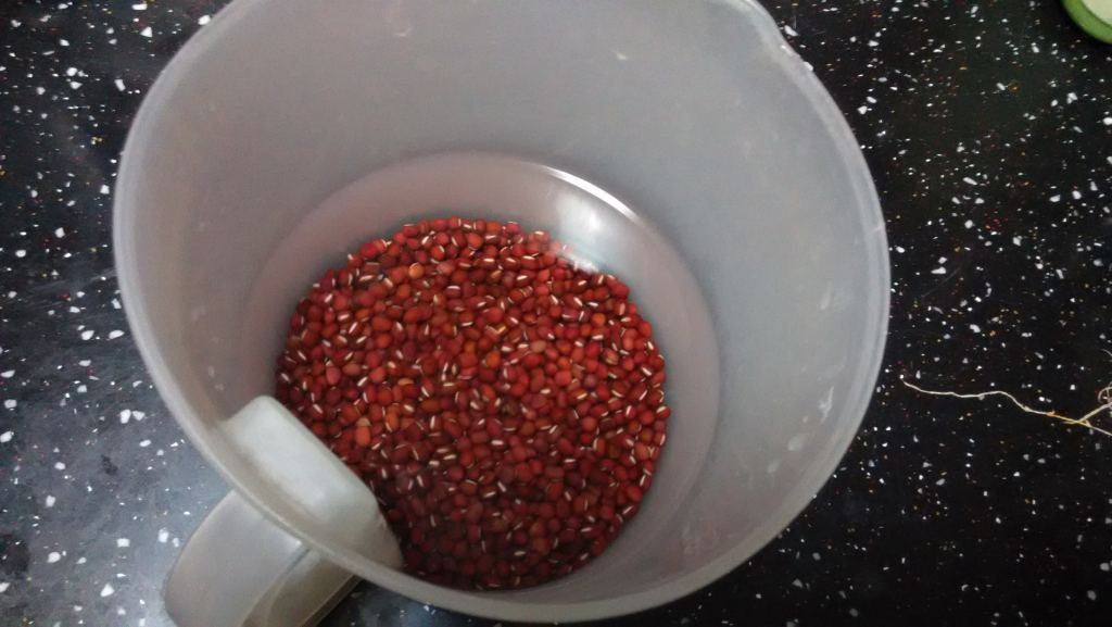红豆牛奶步骤1