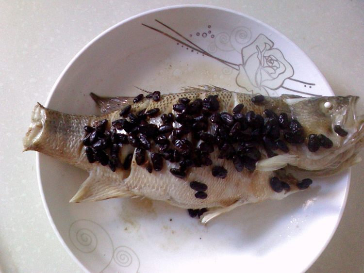 豆豉蒸鱼步骤8