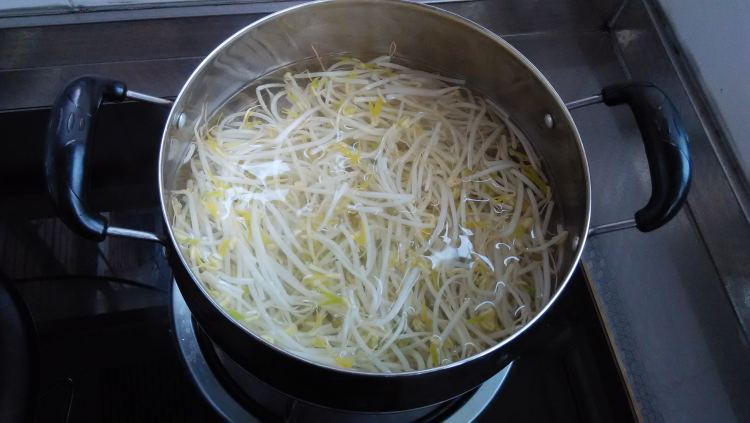 酸菜鱼汤步骤9