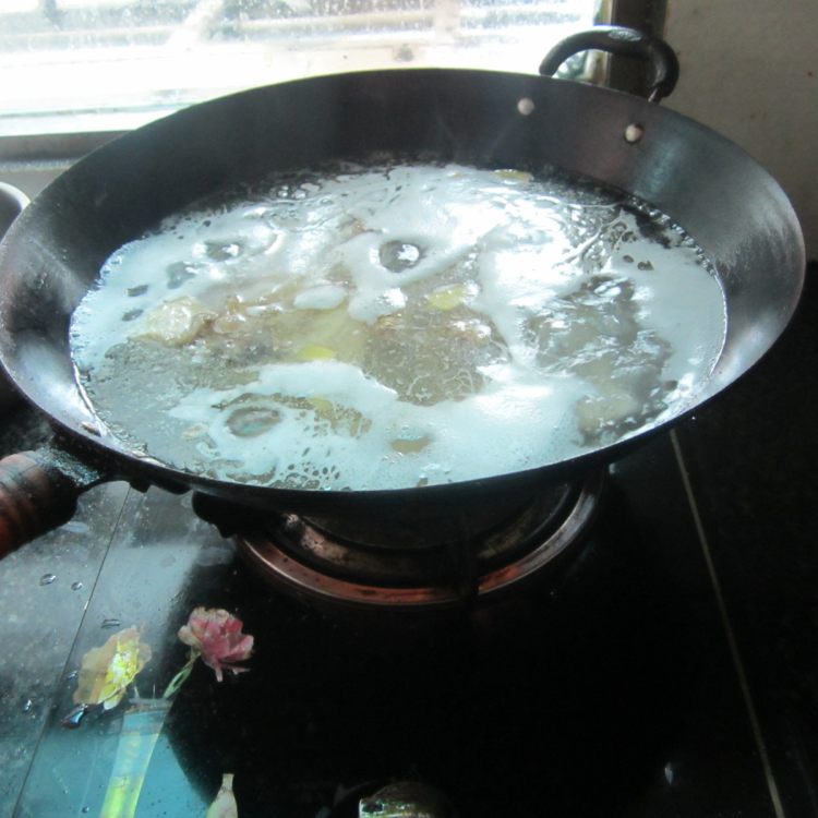 胖头鱼煮粉丝步骤9