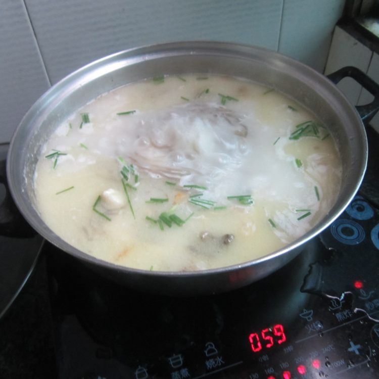 胖头鱼煮粉丝步骤15
