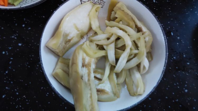 拌蒸茄子步骤4