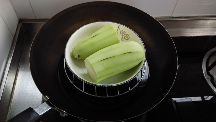 拌蒸茄子步骤3