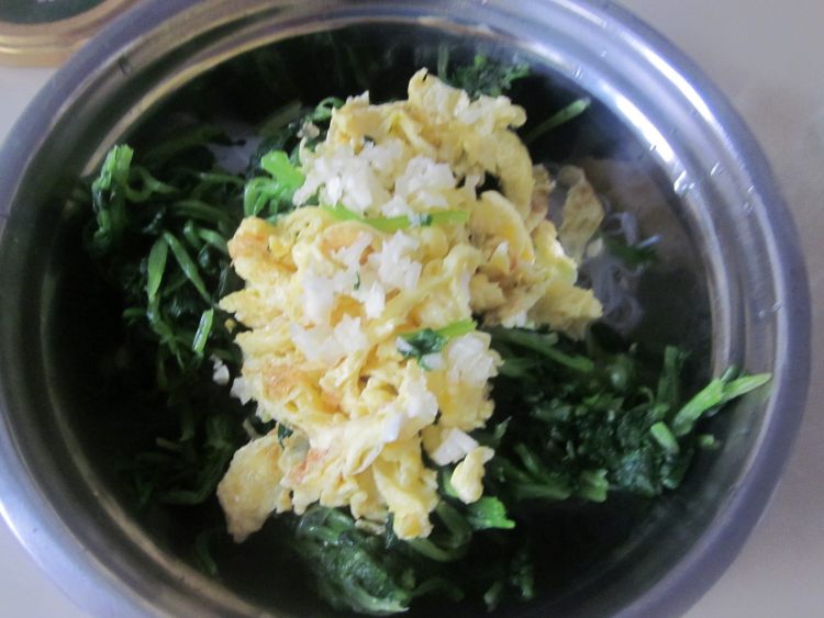 菠菜鸡蛋拌粉丝步骤4