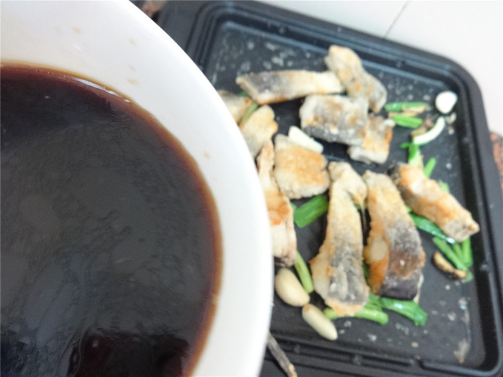 煎烧鱼块步骤10
