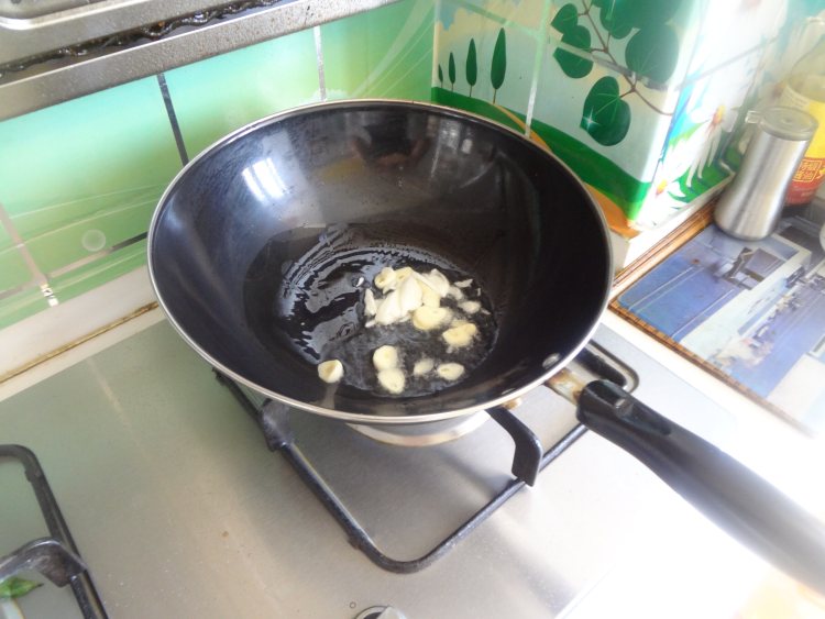 青椒土豆木耳炒猪肝步骤6