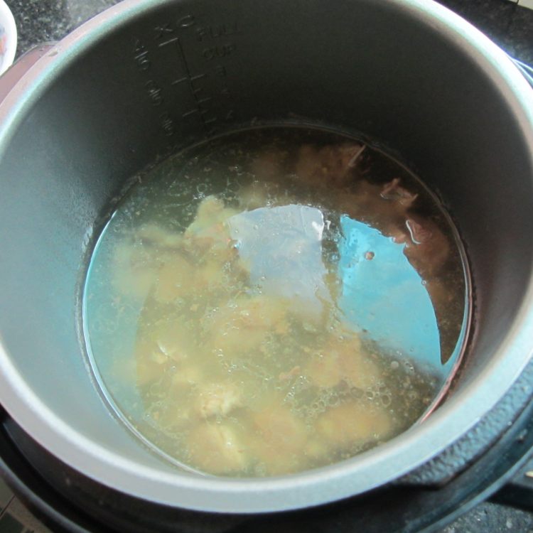老鸭香菇汤步骤9