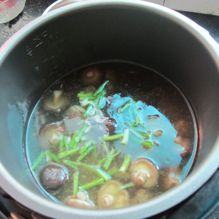 老鸭香菇汤步骤13