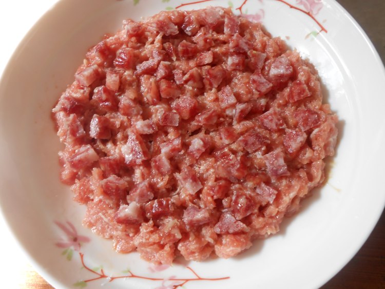 腊肠粒蒸肉饼步骤5