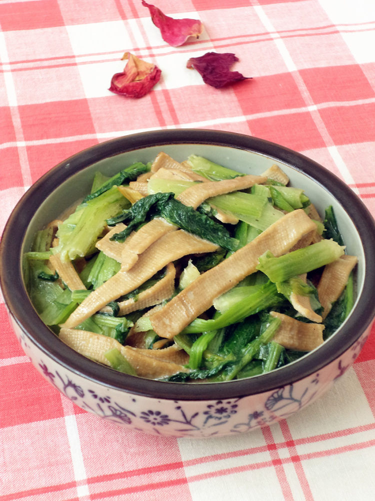 豆腐丝炒小白菜步骤7