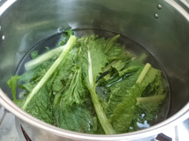 鸡汤豆腐小白菜步骤5
