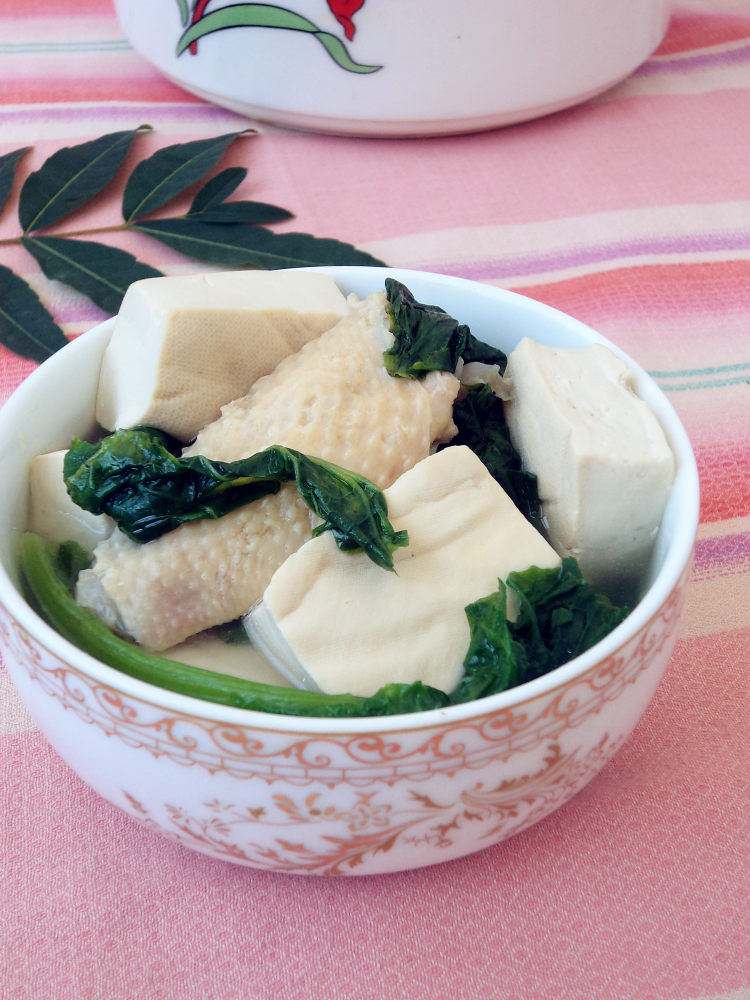 鸡汤豆腐小白菜步骤8