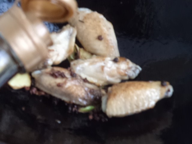 鸡翅烧土豆步骤5