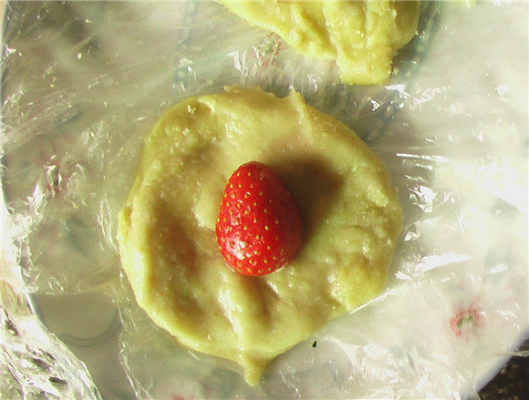 草莓粘糕步骤9
