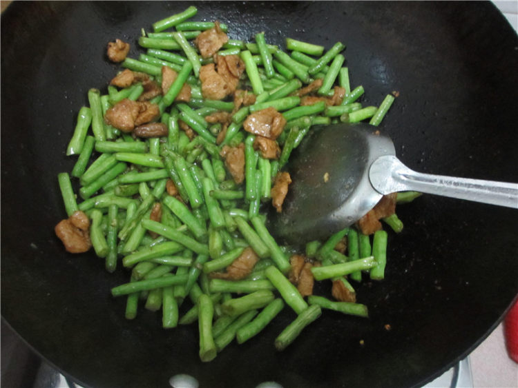 红焖豆角步骤9