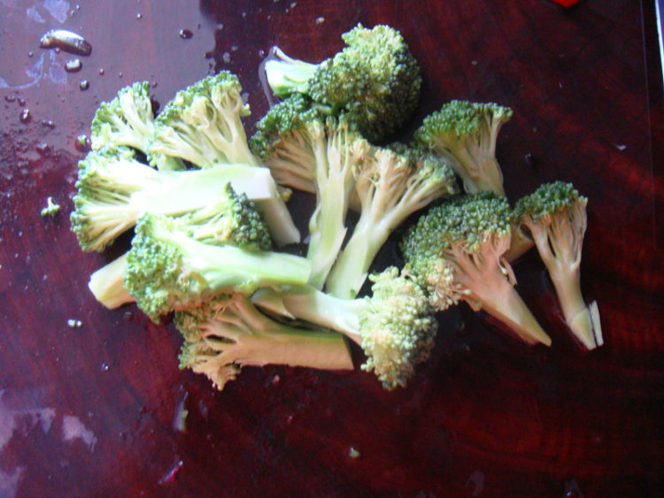 西兰花烩胡萝卜步骤1