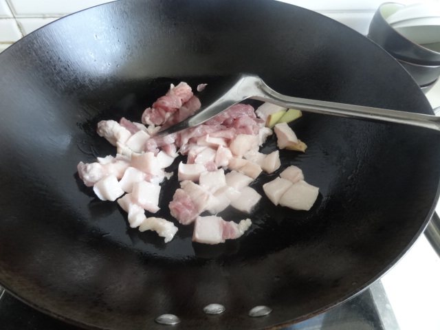 茶树菇烧肉步骤4