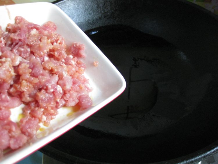 肉酱拌茄子土豆步骤9