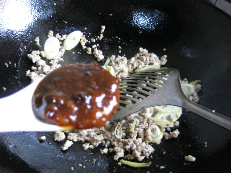 肉酱拌茄子土豆步骤11