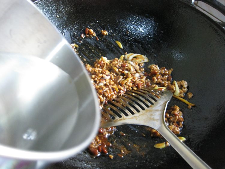 肉酱拌茄子土豆步骤12