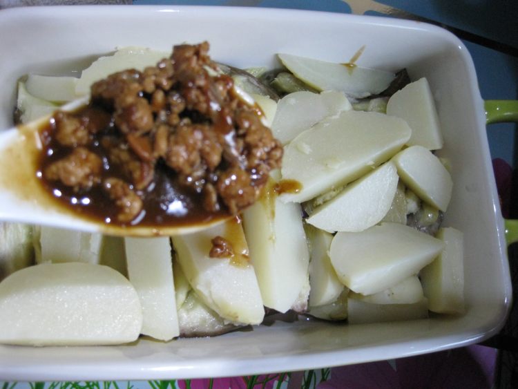 肉酱拌茄子土豆步骤13