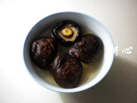 香菇菠菜汤步骤3