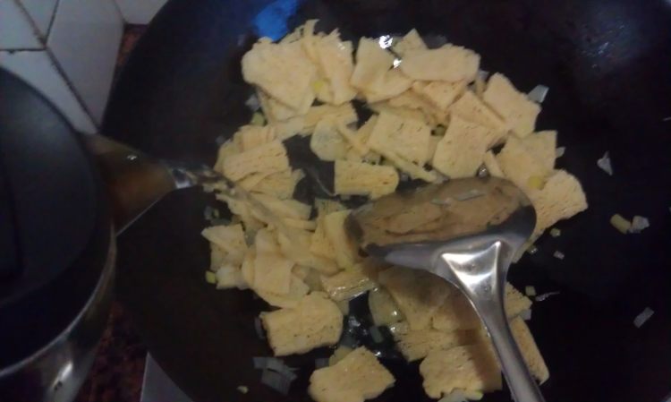 冻豆腐紫菜汤步骤7