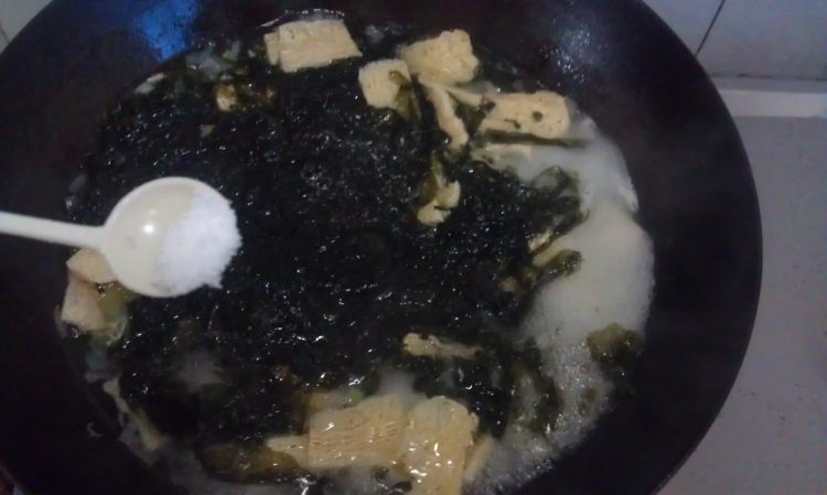 冻豆腐紫菜汤步骤9