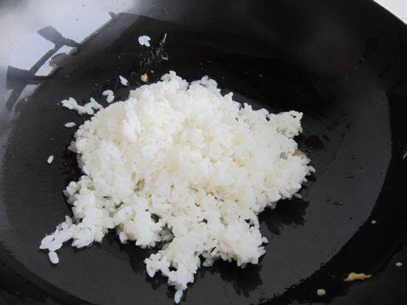 木瓜火腿蛋炒饭步骤6
