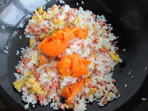 木瓜火腿蛋炒饭步骤9