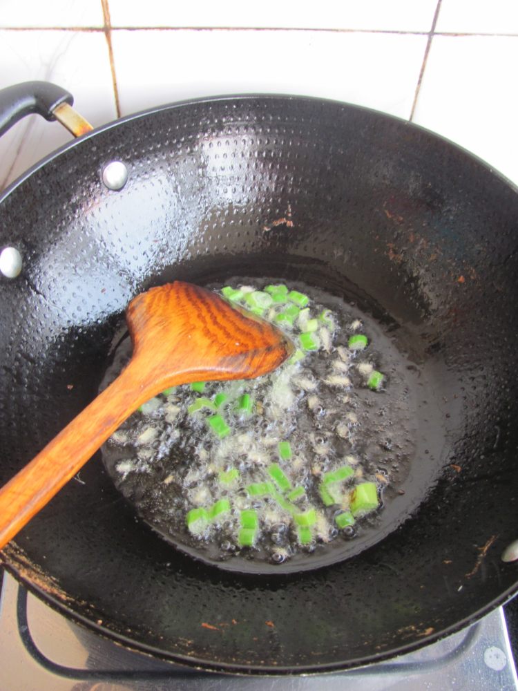 豌豆玉米虾仁步骤6