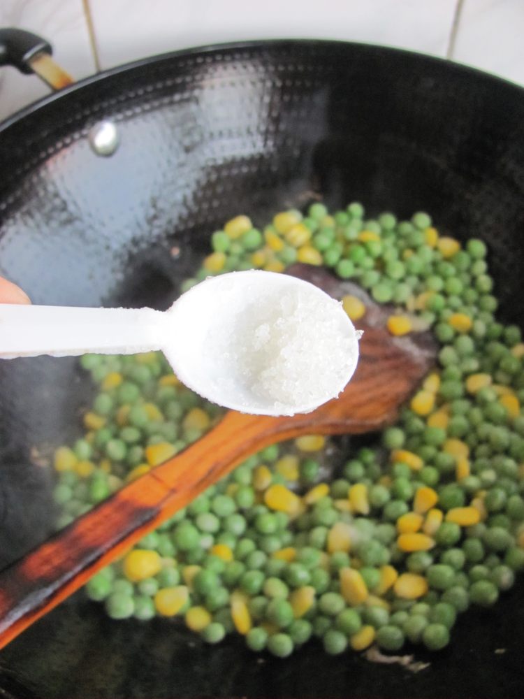 豌豆玉米虾仁步骤10