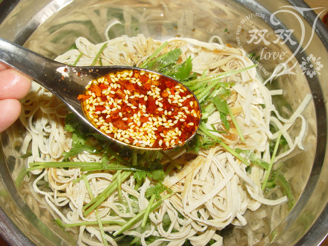 凉拌黄瓜豆腐皮步骤10