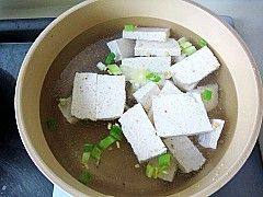 鸡肉豆腐蔬菜汤步骤4