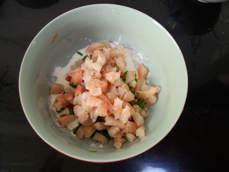虾仁青红椒饼步骤5