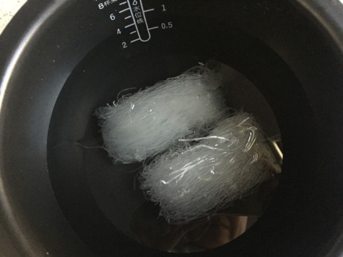 荠菜鱼丸粉丝汤步骤12