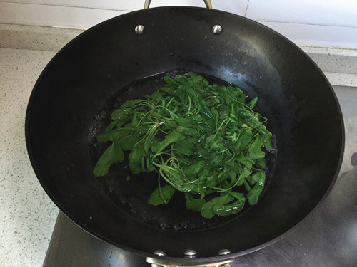 荠菜鱼丸粉丝汤步骤13