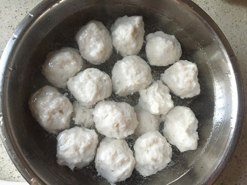 荠菜鱼丸粉丝汤步骤10