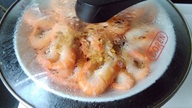 蒜蓉粉丝大头虾步骤8