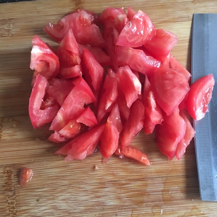 番茄炒白菜步骤1