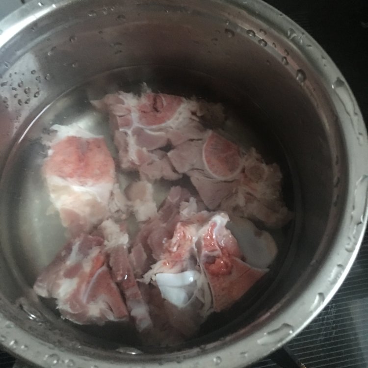 苦瓜黄豆骨头汤步骤3