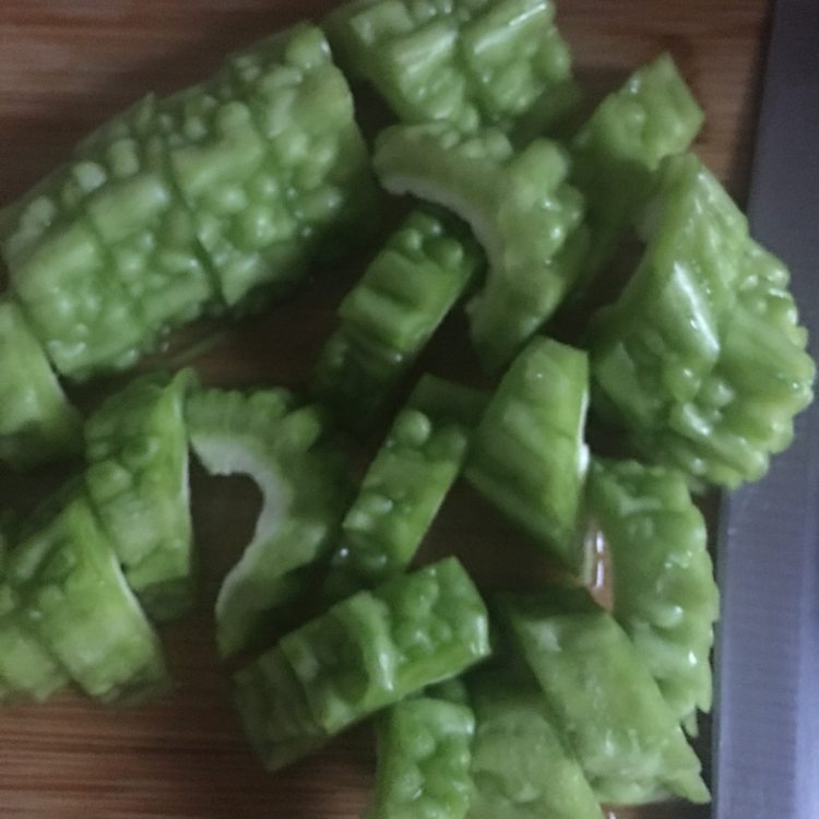苦瓜黄豆骨头汤步骤5