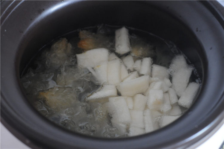 冰糖雪梨糖水步骤8