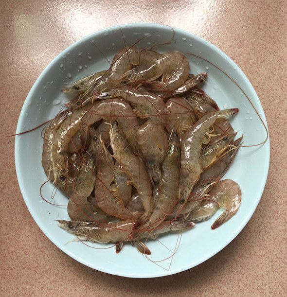 韭菜苔烧海虾步骤2